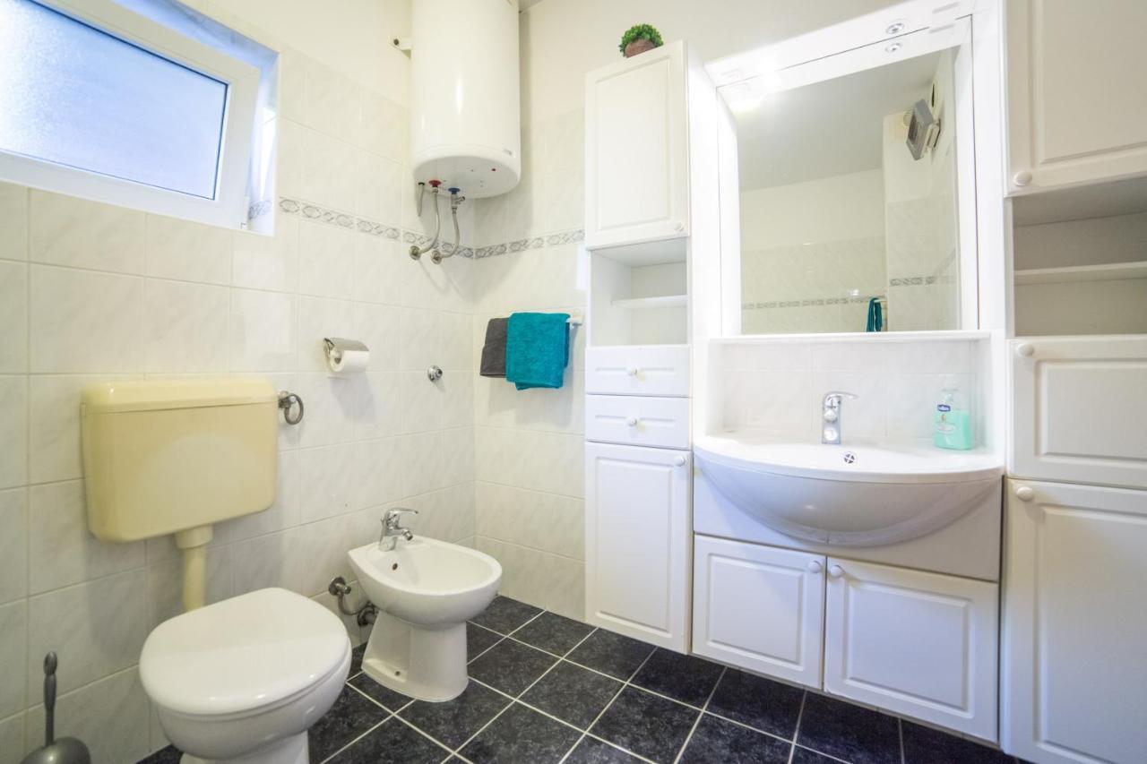 Apartment Jadranka Brist Esterno foto